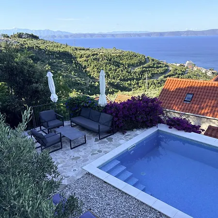 Sunset Villa *
